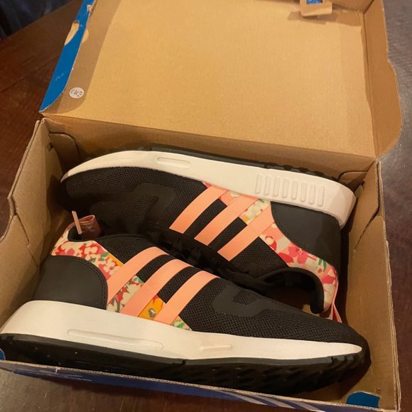 NWT ADIDAS G SMOOTH RUNNER FLORAL Athletic Shoes Size 6 - Picture 10 of 10